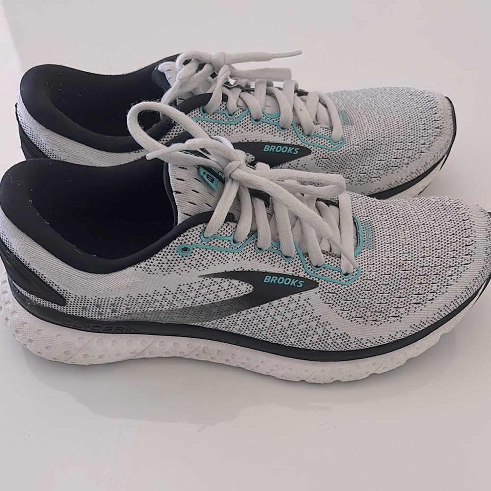 Brooks Glycerin Gray and Black Athletic Shoes with Cushioned Midsole